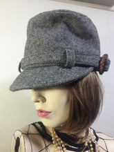 Load image into Gallery viewer, Funky Belted Board Notch Button Wool Hat
